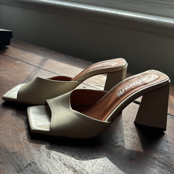 Lintervalle slip on kitten heels. Worn once - Picture 2 of 2